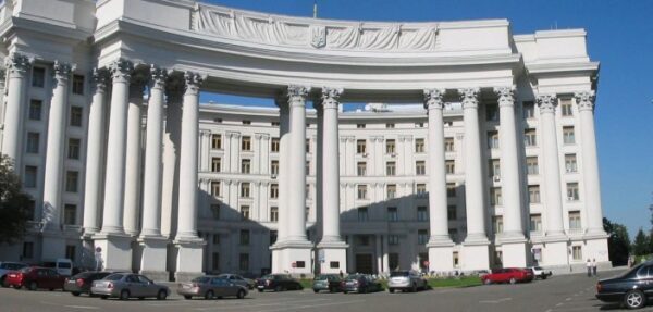МИД направил РФ ноту протеста в связи со сменой адвоката Сущенко