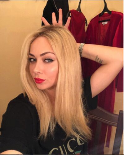Настасья Самбурская перекрасилась в сексуальную блондинку