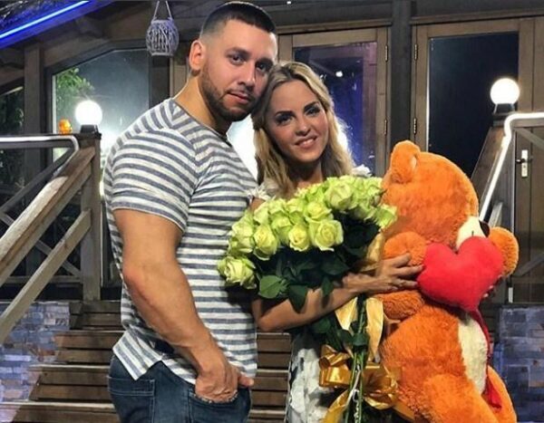 Свадьбу Юлии Ефременковой и Сергея Кучерова отложили на неопределенный срок