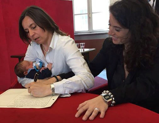 В Италии впервые зарегистрированы дети однополых родителей