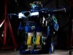 В Японии создали робота-трансформера, преобразующегося в автомобиль