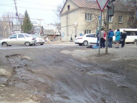 В Заводском районе сбита переходившая дорогу на красный женщина