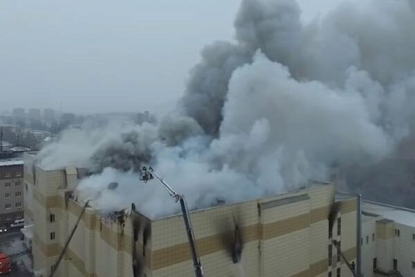 «Виновата крыша»: озвучена новая версия пожара в «Зимней вишне» в Кемерово - СМИ