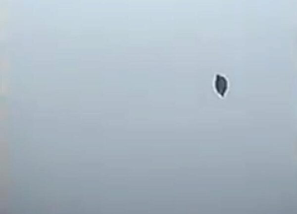 Черный «алмазный» летающий объект удивил жителей Колорадо
