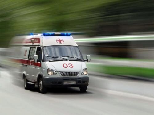 В центре Челябинска опрокинулся автомобиль скорой помощи