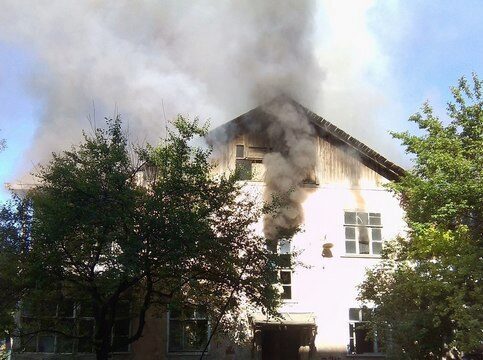 В Заводском районе снова горели расселенные бараки