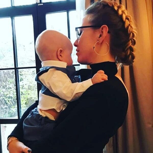 Ксения Собчак призналась, что полюбила детей после рождения сына