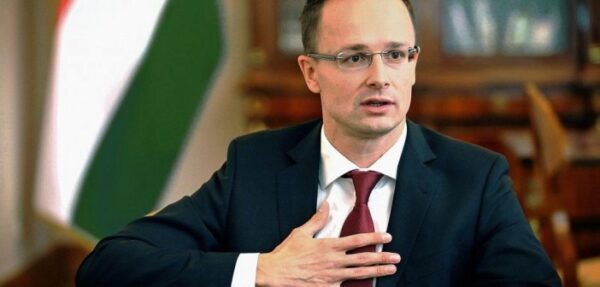 Сийярто упрекнул Совет ЕС из-за закарпатских венгров
