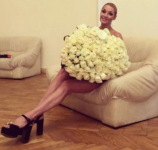 Анастасия Волочкова шокировала подписчиков «изнанкой» своих ног