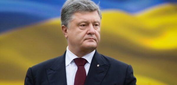 Порошенко не исключает, что Россия готовит атаку на Мариуполь