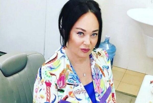 Лариса Гузеева в соцсетях возмутилась поведением своих звездных коллег
