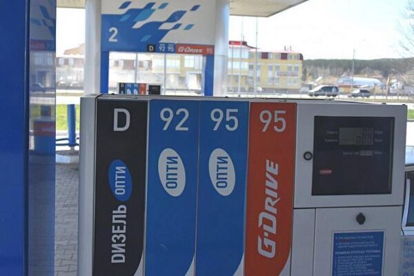 УФАС зафиксировало снижение цен на бензин на Среднем Урале