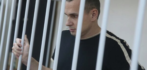 В Кремле ответили на прошение матери Сенцова о помиловании сына