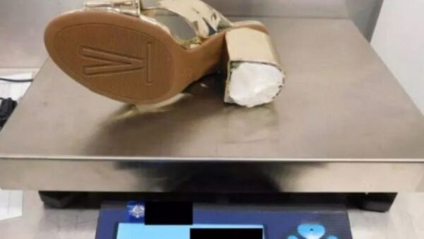 Задержанная в аэропорту Сиднея американка везла в каблуках туфель килограмм кокаина