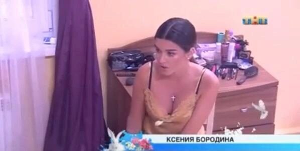 Зрителей возмущает поведение Ксении Бородиной по отношению к беременной Алене Савкиной