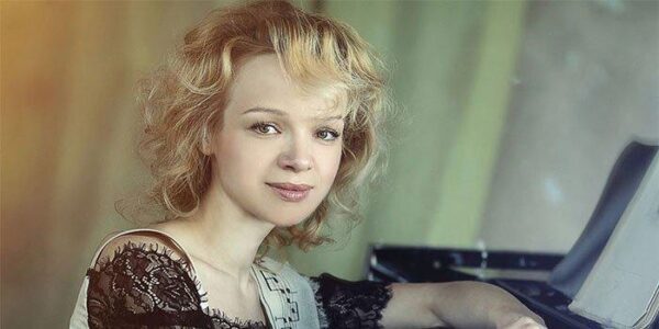 Цымбалюк-Романовская рассказала, что дети не спасли бы их брак с Джигарханяном