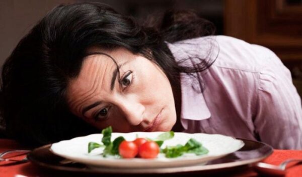 Десять причин, мешающие похудеть, даже если вы едите немного, назвали специалисты
