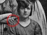 На фотографии 1900 года обнаружили лишнюю руку