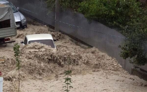 Наводнение в Туапсе: появилась первая жертва стихии со смертельным исходом