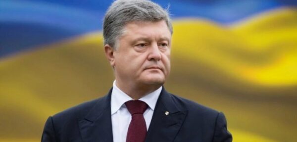 Порошенко приказал вести ответный огонь на Донбассе «всеми средствами»
