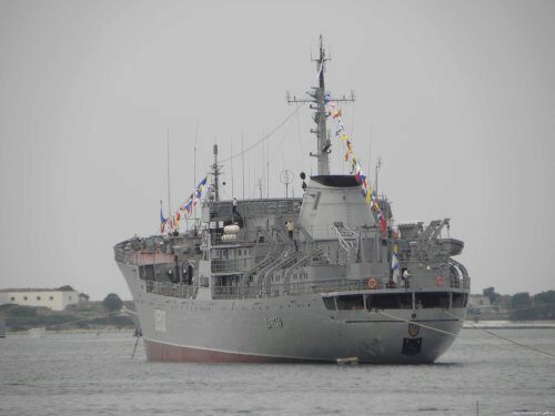 Украинский сторожевой корабль «Донбасс» возвращается в Азовское море