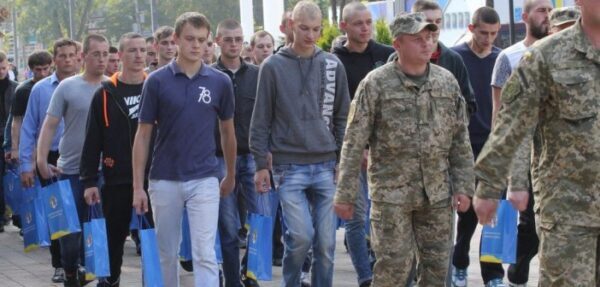 В Киеве от службы в армии уклоняются 80% призывников – Матиос