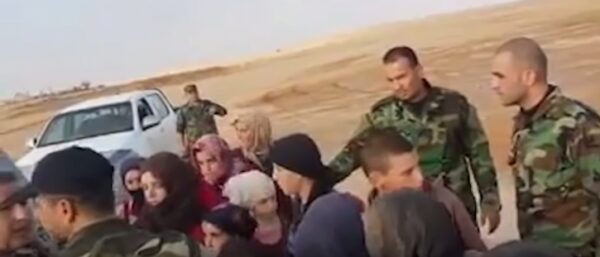 Бойцы сирийской армии освободили из плена террористов 19 женщин и детей
