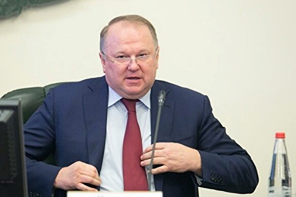 Цуканов попросил свердловские власти разобраться с конфликтом в думе Среднеуральска