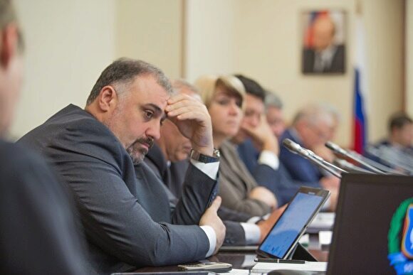 Депутаты думы ХМАО потребовали от Мартиросова компенсации за спасение «Ютэйра»