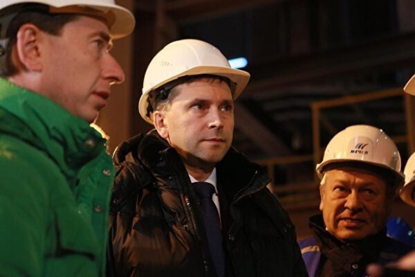 Кобылкин в сопровождении Зюзина знакомится с заводами «Мечела» в Челябинске