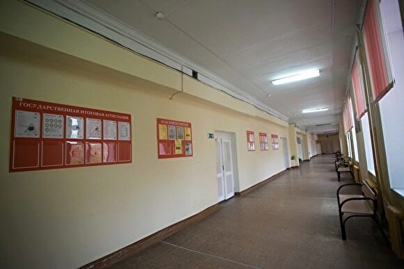 Курганская гимназия оказалась на грани закрытия из-за вспышки пневмонии