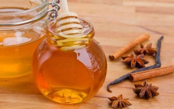 Мед с корицей поможет похудеть: полезные свойства вкусного напитка раскрыли специалисты