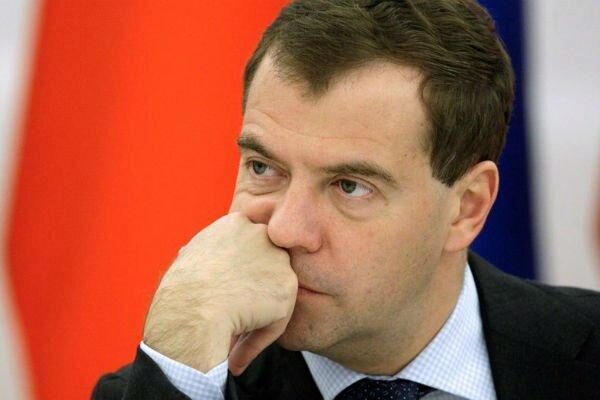 Медведев утвердил повышении тарифов ЖКХ в 2019-м году в два этапа