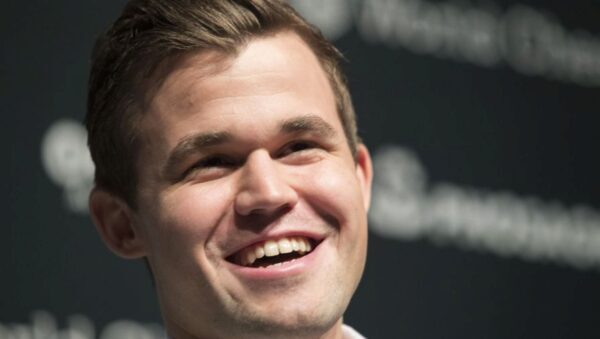 Норвежец Карлсен защитил титул чемпиона мира по шахматам