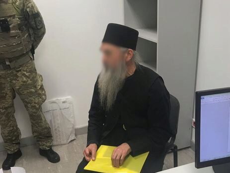Пограничники задержали в Борисполе священника с одним поддельным и двумя настоящими паспортами
