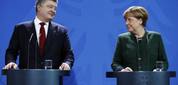 Порошенко призвал Германию подумать о планах Путина