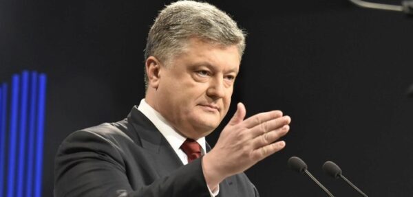 Порошенко: В Украине продолжится рост, если на выборах дать отпор демагогам-популистам
