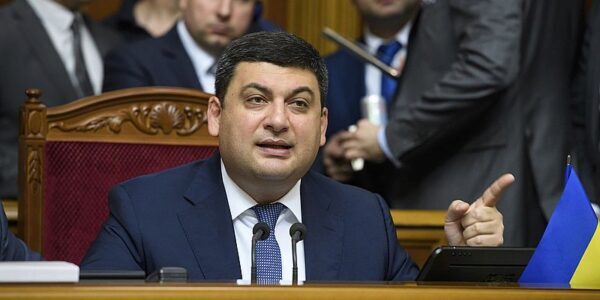 Премьер Украины уверен, что через 30 дней военное положение будет отменено