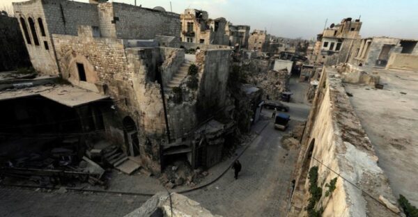 При обстрелах Алеппо и Латакии погибли двое сирийских военных