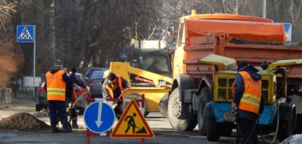 Спикера Луценко возмутила скорость ремонта дорог в Киеве