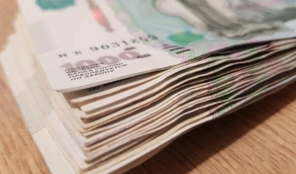 Среднемесячная зарплата в Свердловской области выросла более чем на 9%