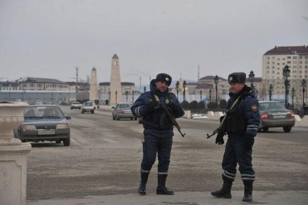 В Чечне совершено нападение на полицейских, нападавшие погибли