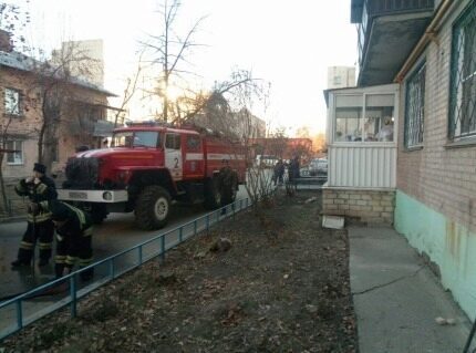 В Челябинске соседи выломали решетки на окнах, чтобы спасти женщину и ребенка