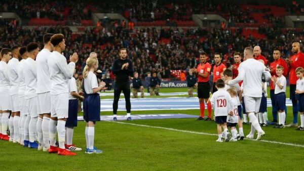 Великобритания разгромила США: обзор последнего матча Руни за сборную