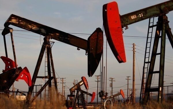 Цена на нефть пробила психическую отметку