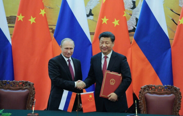 Hill: РФ и КНР уже могут противопоставить Западу «восточную антанту»