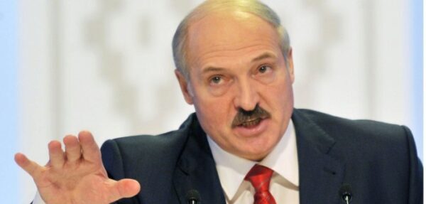 Лукашенко извинился перед Путиным после спора о цене на газ