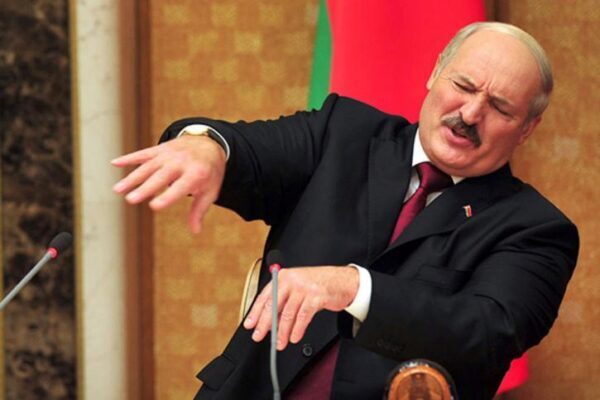 Лукашенко убеждает, что в Белоруссии новая российская авиабаза не нужна