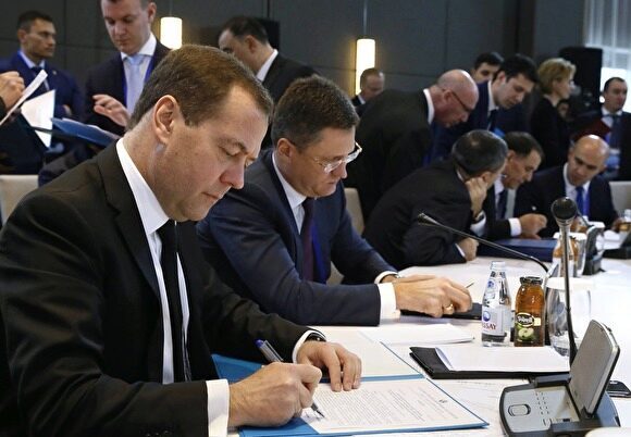 Медведев: Глобальный саммит по производству и индустриализации пройдет в Екатеринбурге