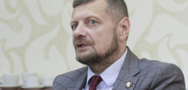 Мосийчук призвал СБУ депортировать Бабченко